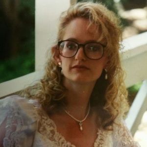 Meet your Posher, Debbie